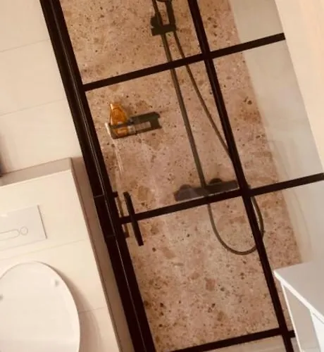 아파트 Trinity Newport 니우포르트