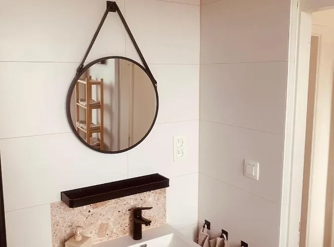 Trinity Newport 아파트 *